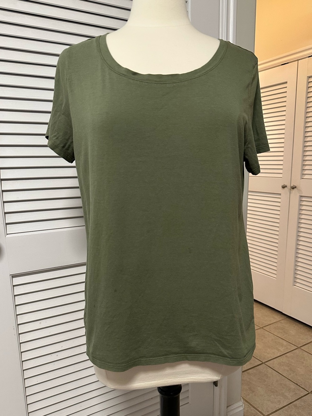 Quince Olive Green Short-Sleeve Women's Tee